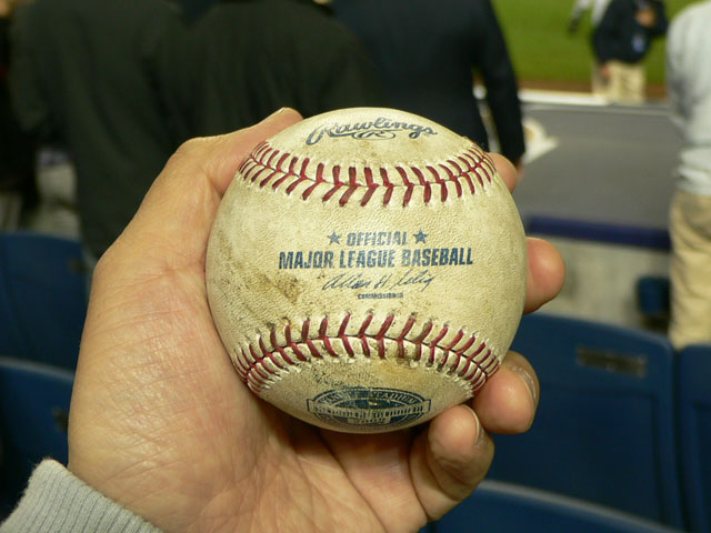 写真：game used ball