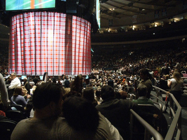 写真：Rod Stewart@MSG　ステージ