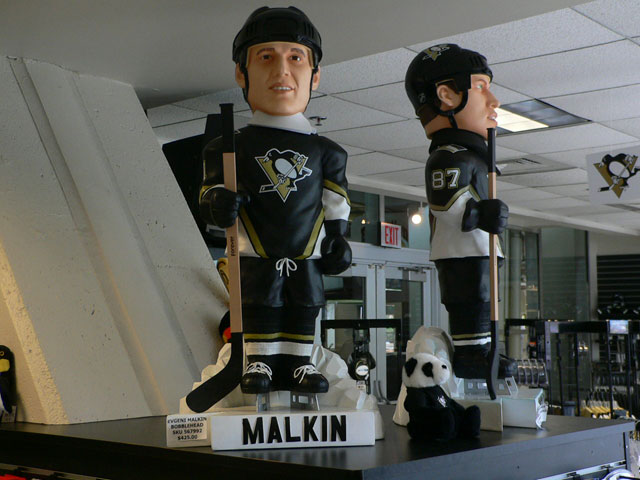 写真：Penguins team store